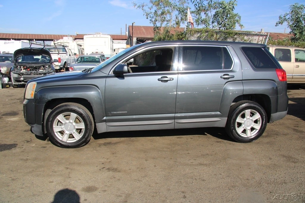 2010 GMC Terrain - Image 3 of 21