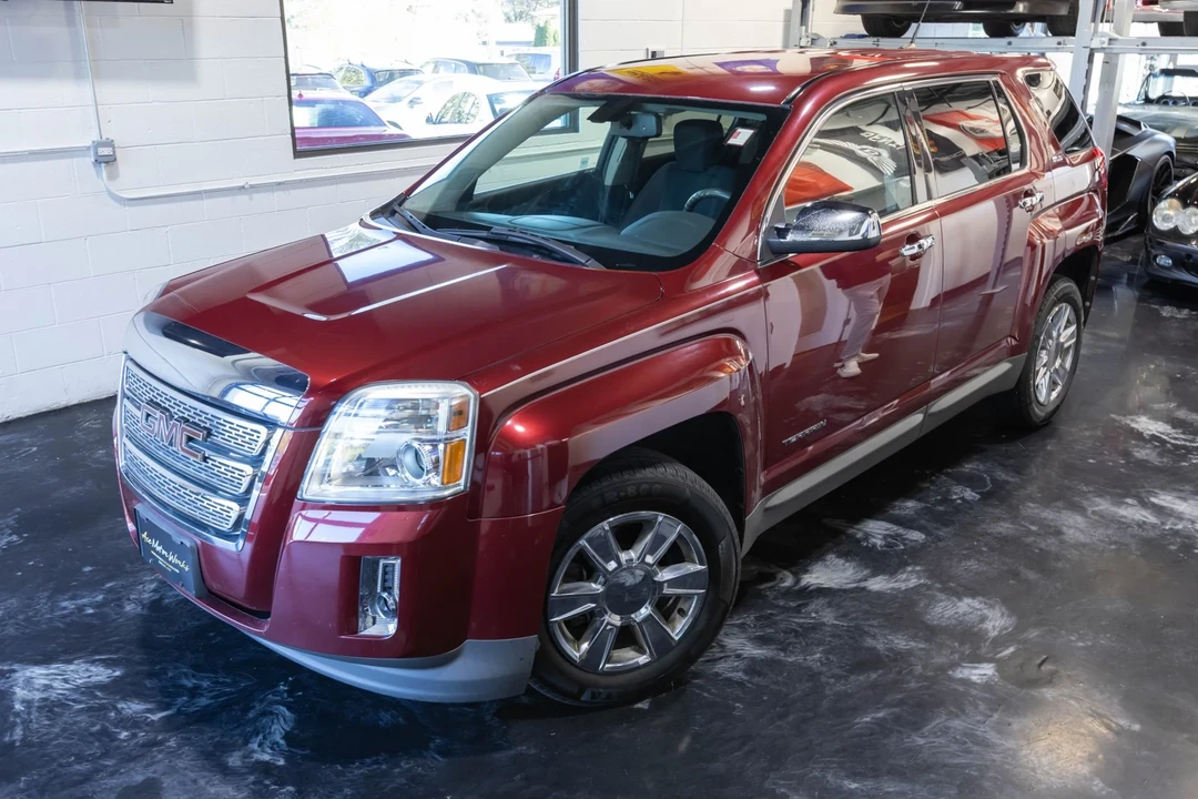 2010 GMC Terrain - Image 2 of 21