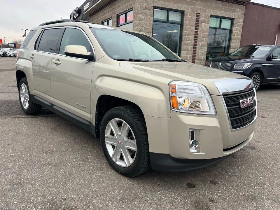 2010 GMC Terrain - Image 2 of 12