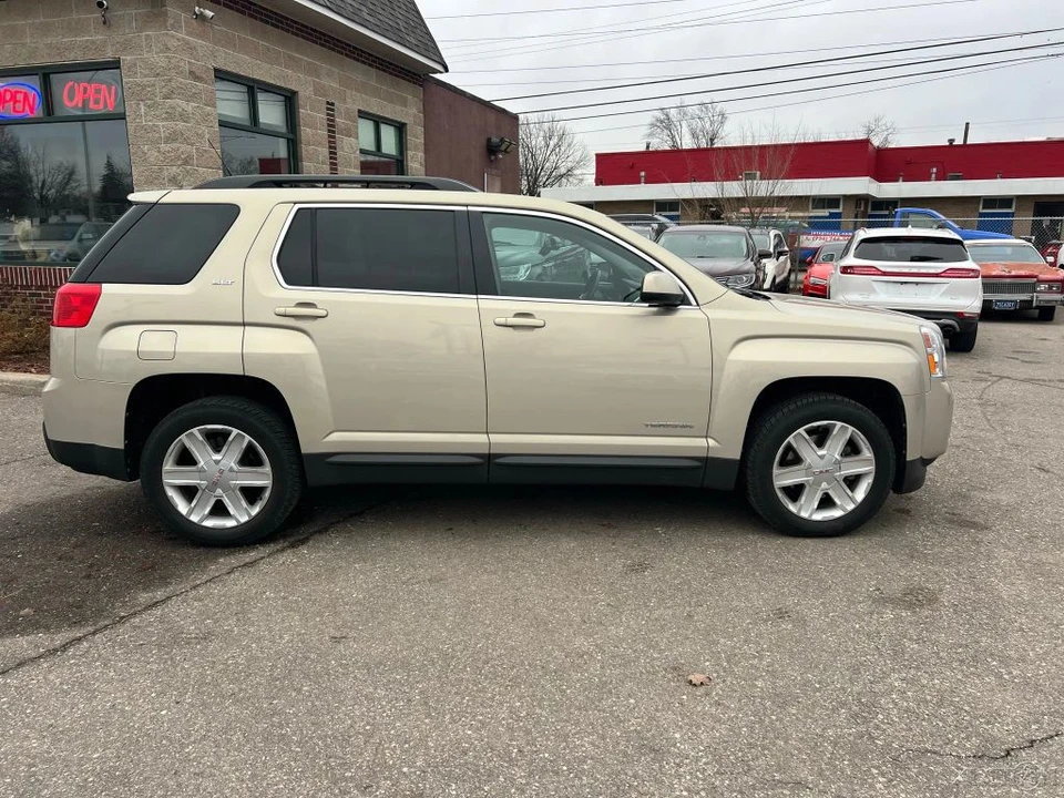2010 GMC Terrain - Image 5 of 12