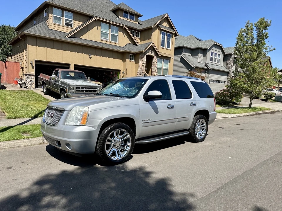 2010 GMC Yukon 3rd Gen - Image 16 of 21