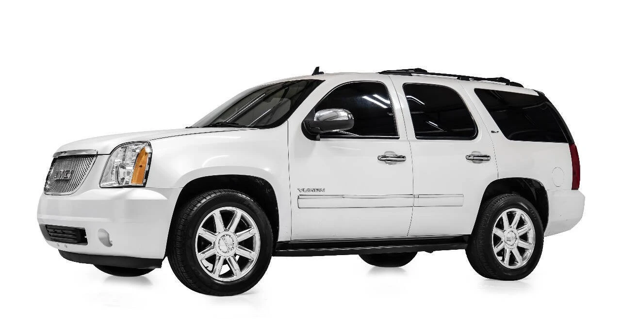 2010 GMC Yukon 3rd Gen - Image 2 of 12