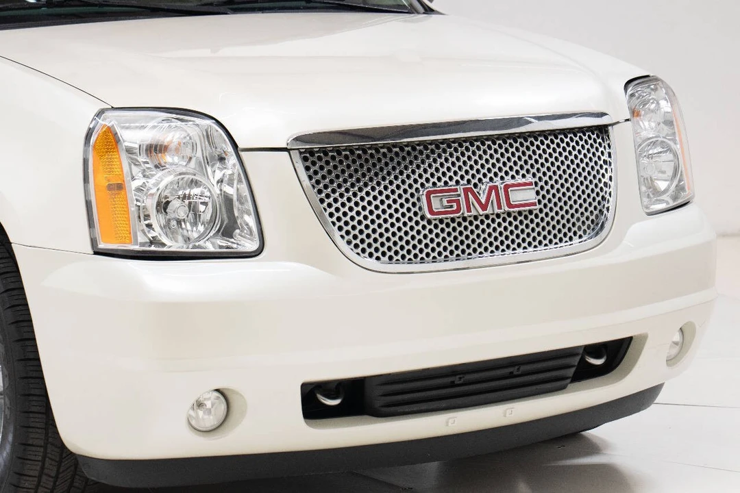 2010 GMC Yukon 3rd Gen - Image 9 of 12