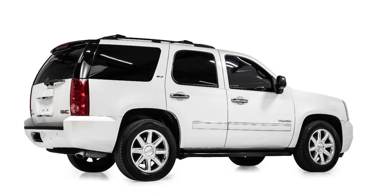 2010 GMC Yukon 3rd Gen - Image 3 of 12