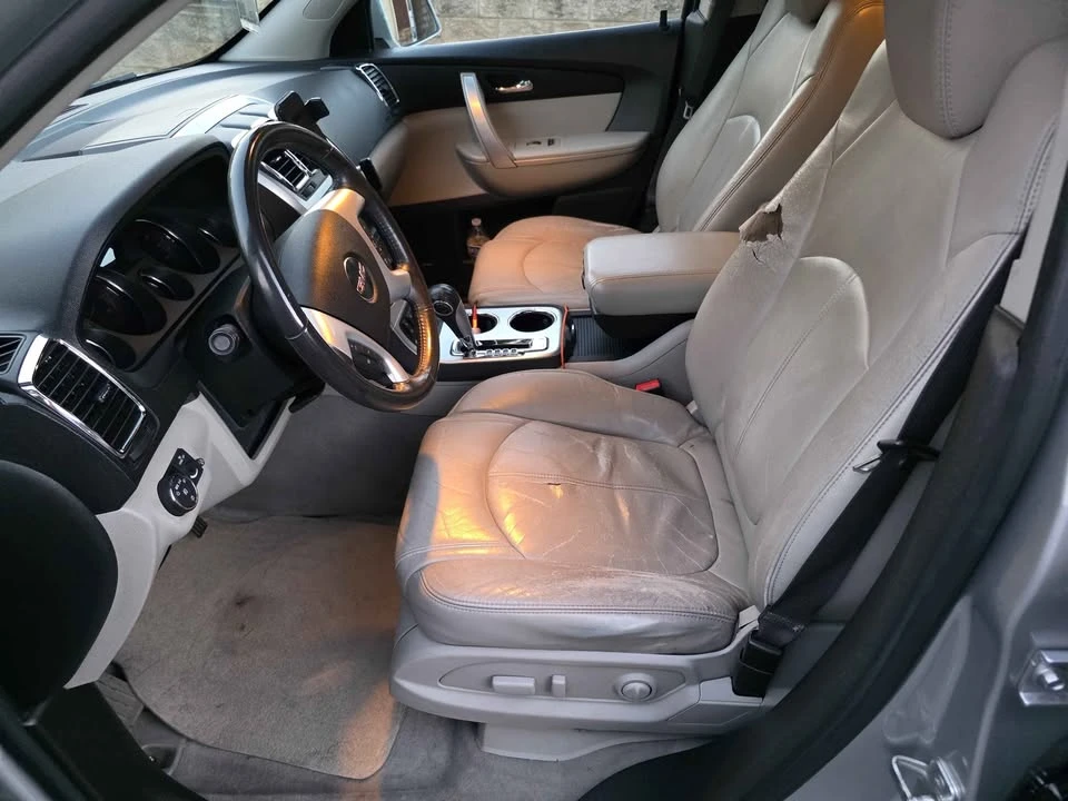 2010 GMC Acadia - Image 3 of 5
