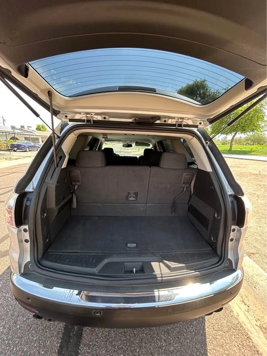 2010 GMC Acadia - Image 6 of 8