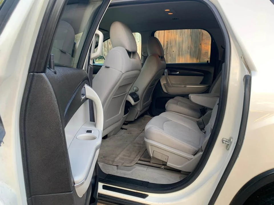 2010 GMC Acadia - Image 10 of 15