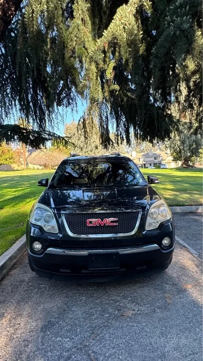 2010 GMC Acadia - Image 2 of 8