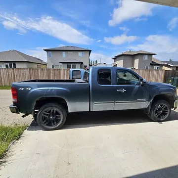 2010 GMC Sierra 4x4 SLE Extended Cab