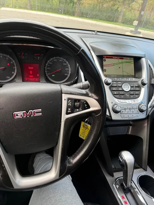 2010 GMC Terrain - Image 16 of 17