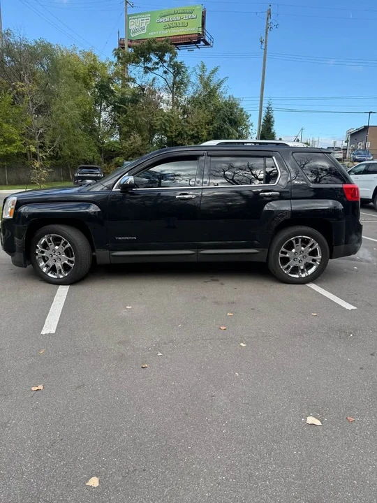 2010 GMC Terrain - Image 2 of 17
