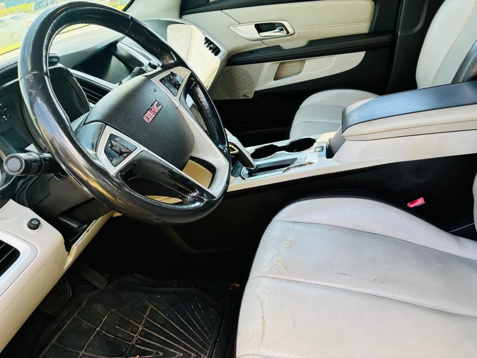 2010 GMC Terrain - Image 12 of 15