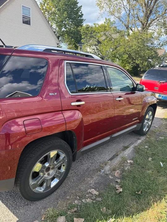 2010 GMC Terrain - Image 11 of 13