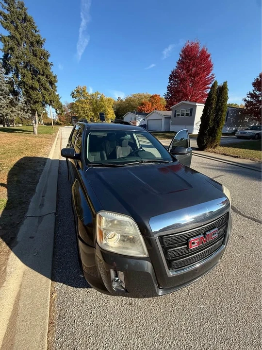 2010 GMC Terrain - Image 2 of 9
