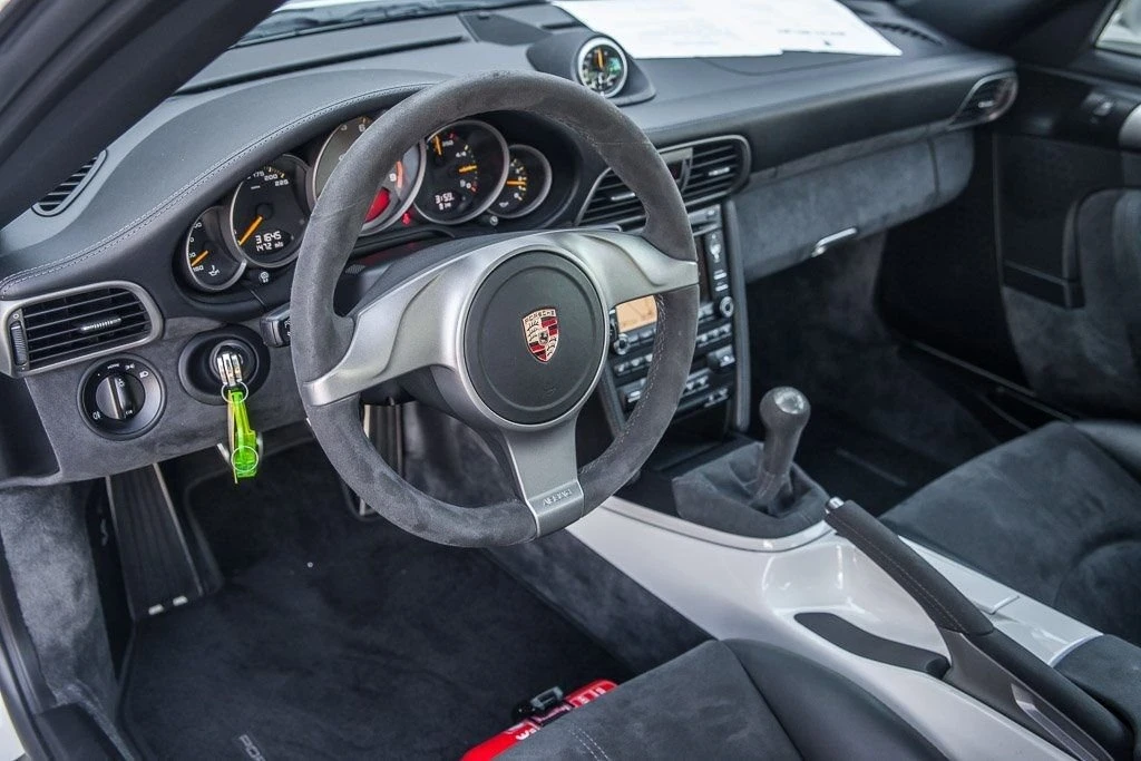 2010 Porsche 997 GT3 - Image 5 of 5