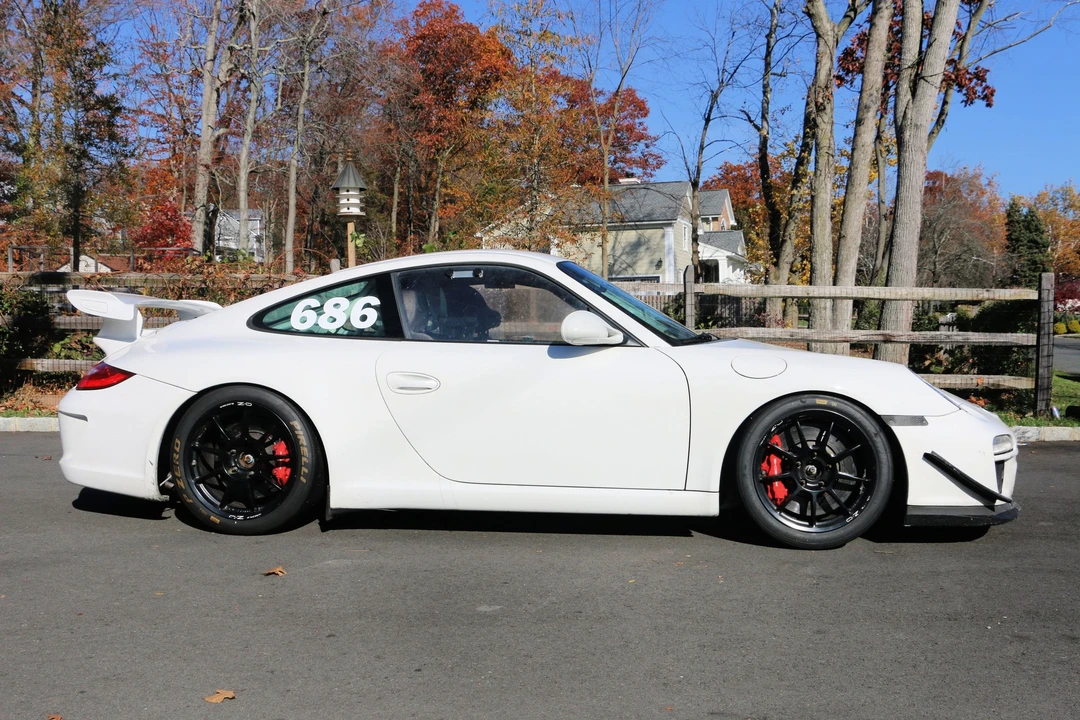 2010 Porsche 997 GT3 RS - Image 4 of 25