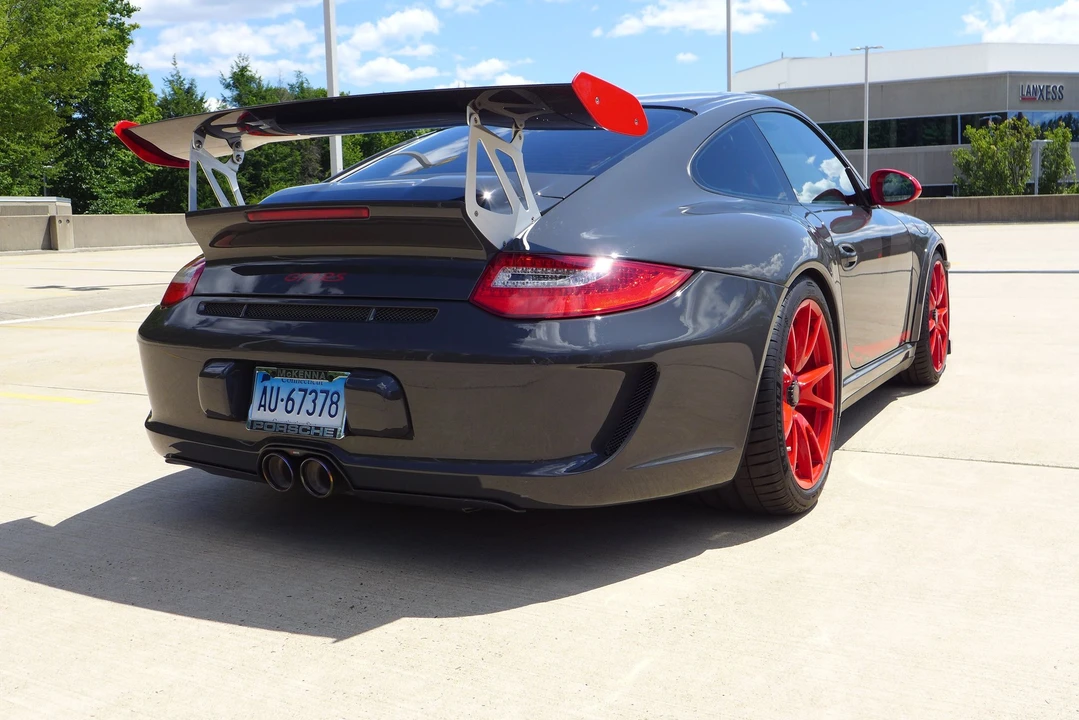 2010 Porsche 997 GT3 RS - Image 9 of 19