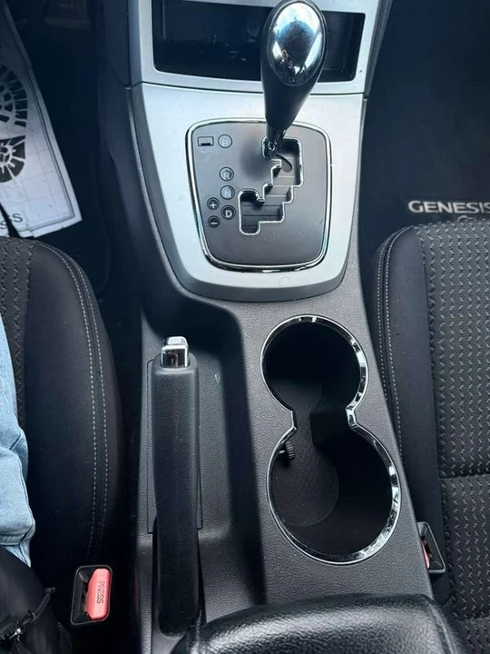 2010 Hyundai Genesis Coupe - Image 15 of 15