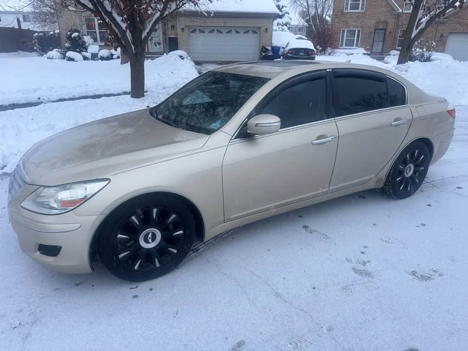 2010 Hyundai Genesis - Image 2 of 16