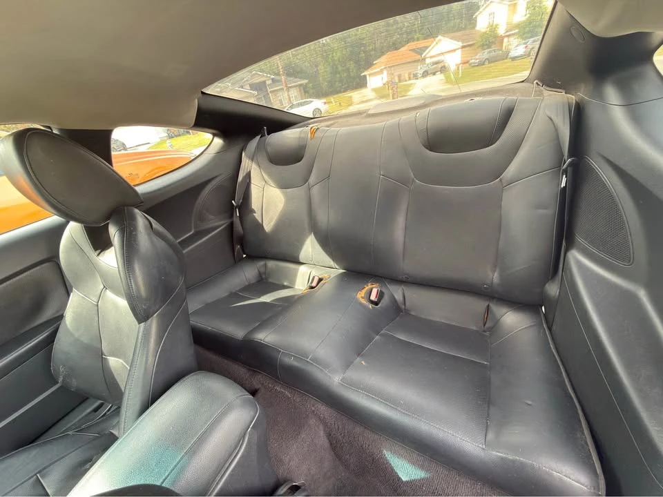 2010 Genesis - Image 7 of 10