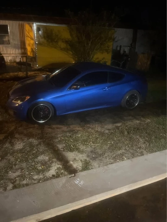 2010 Genesis - Image 7 of 12