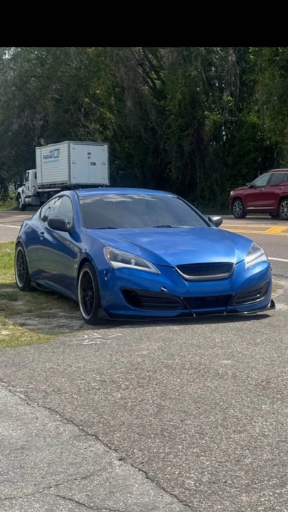 2010 Hyundai Genesis Coupe - Image 7 of 10