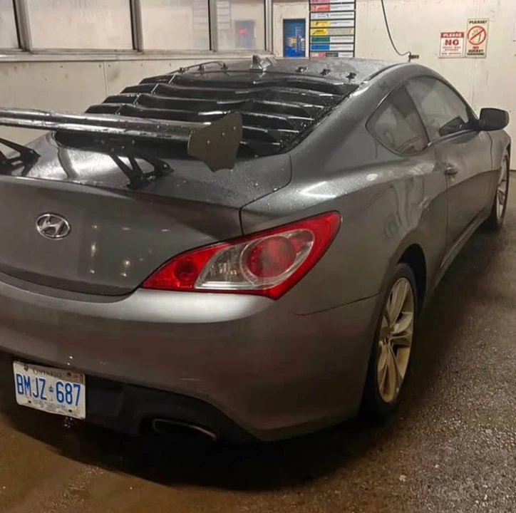 2010 Hyundai Genesis - Image 2 of 4