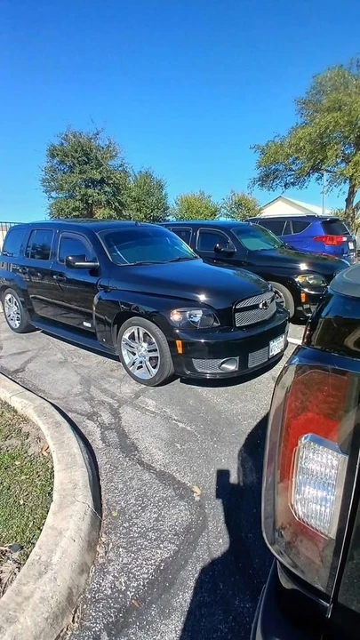 2010 Chevrolet HHR - Image 2 of 8