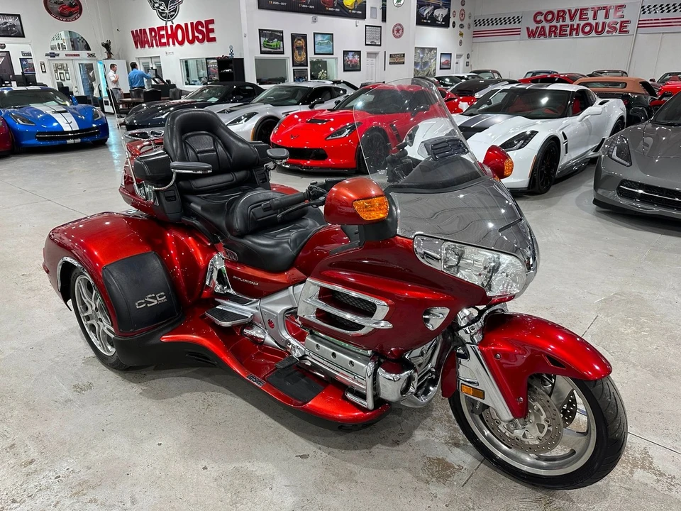 2010 Honda Gold Wing - Image 19 of 21
