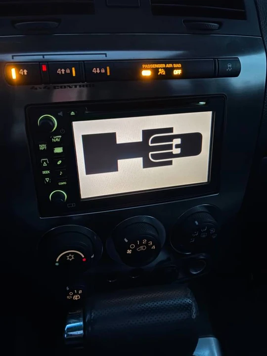 2010 Hummer Hummer H3 - Image 11 of 23
