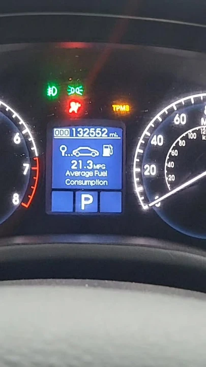 2010 Hyundai Genesis - Image 8 of 8