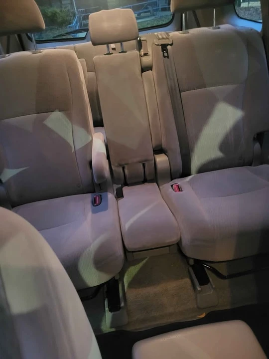 2010 Toyota Highlander - Image 5 of 5