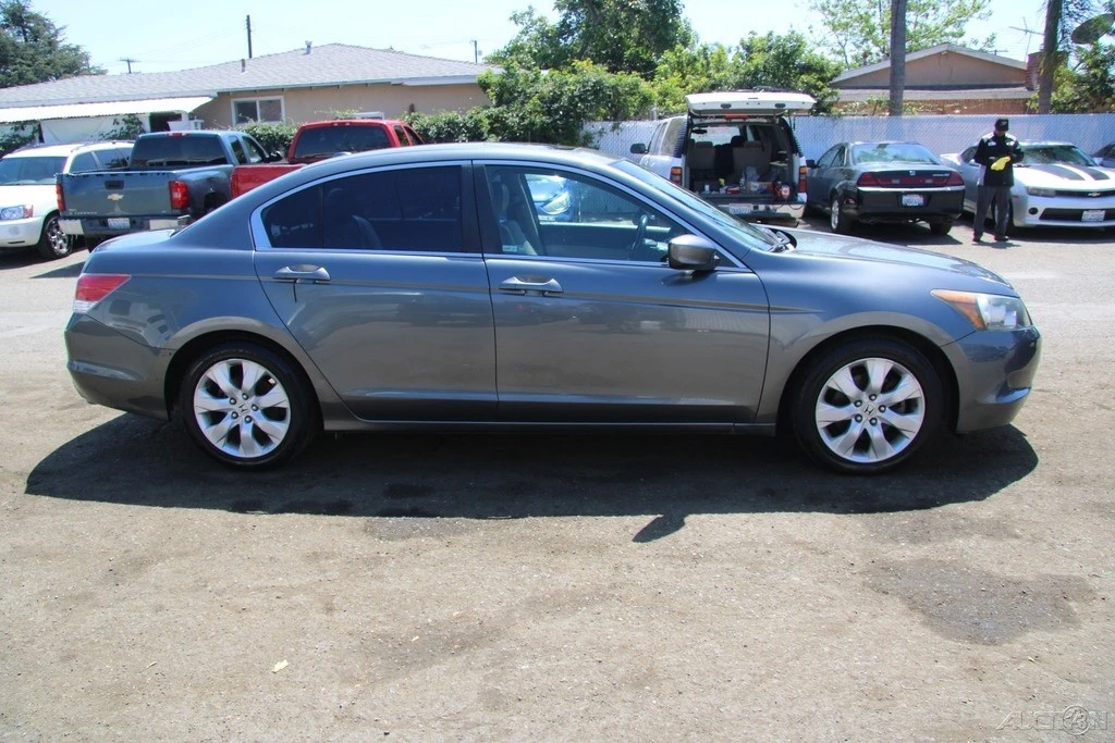 2010 Honda Accord 8th Gen - Image 9 of 21