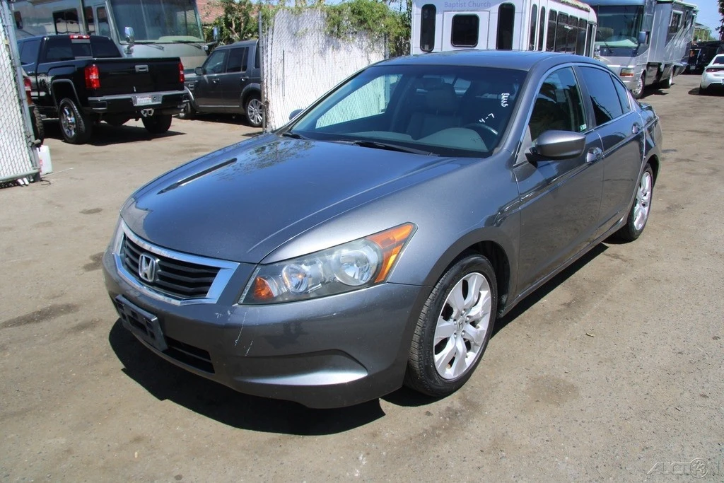 2010 Honda Accord 8th Gen - Image 2 of 21
