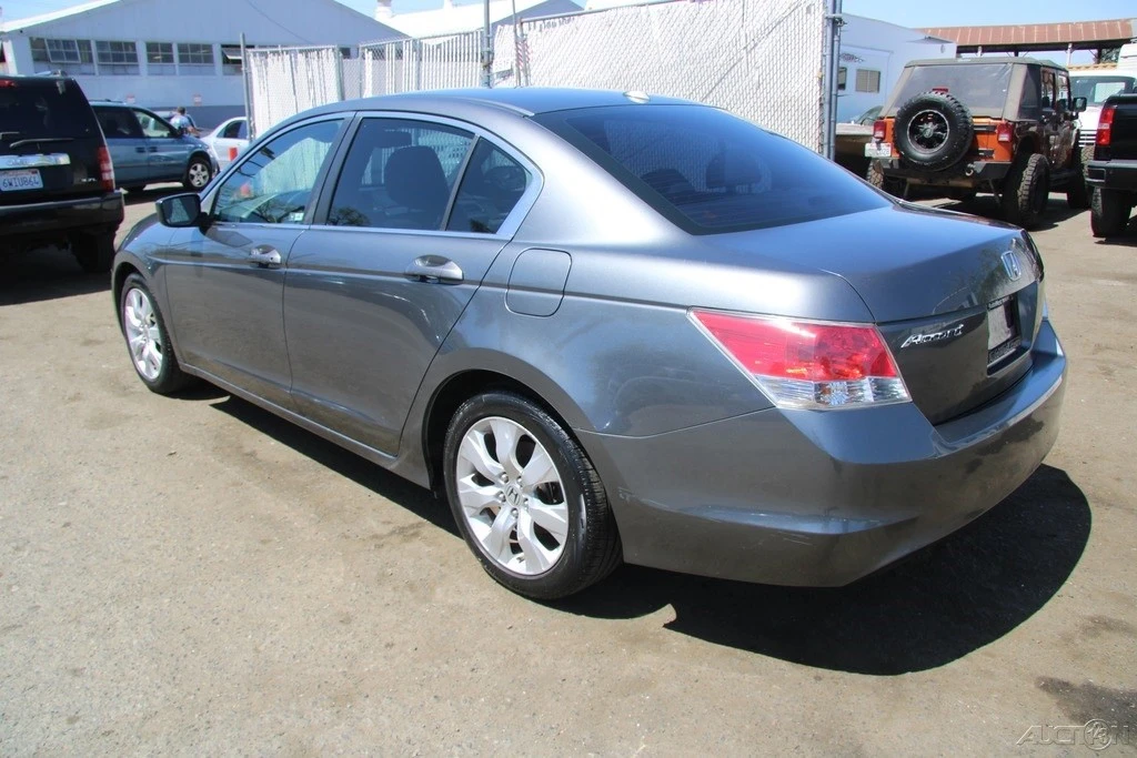 2010 Honda Accord 8th Gen - Image 5 of 21