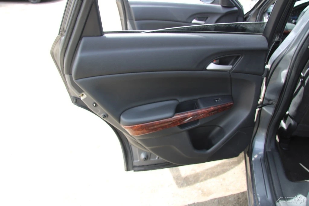 2010 Honda Accord 8th Gen - Image 21 of 24
