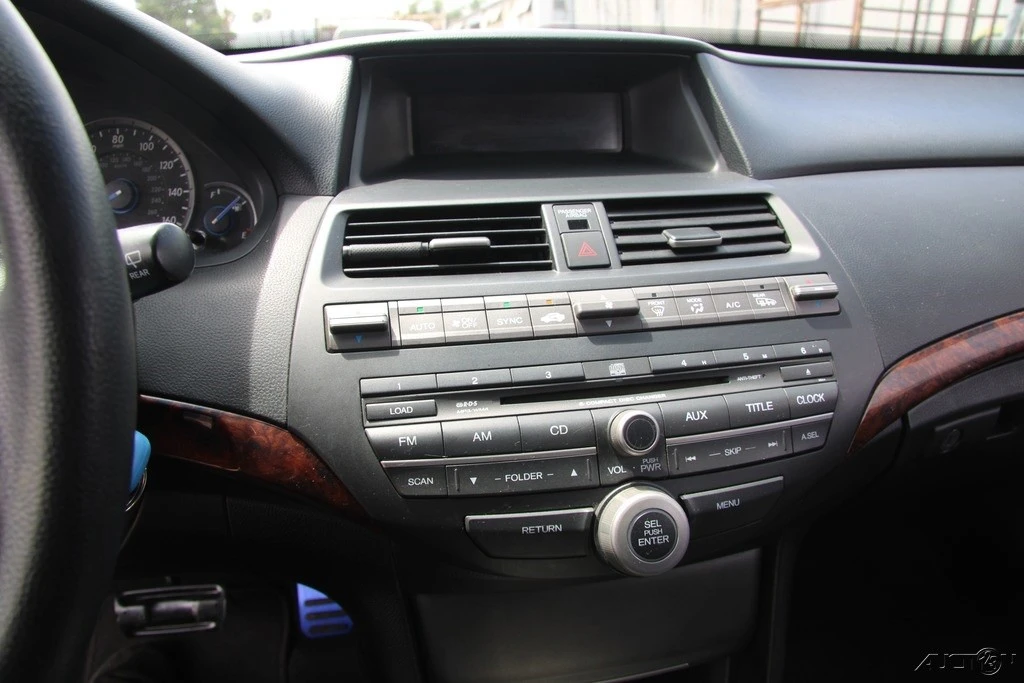 2010 Honda Accord 8th Gen - Image 19 of 24