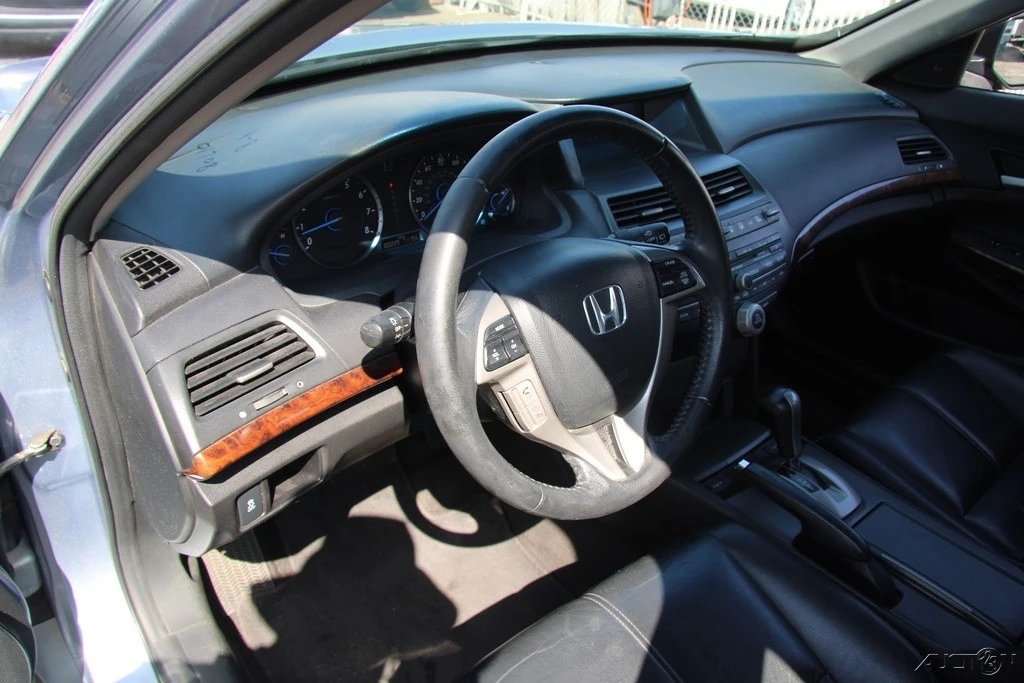 2010 Honda Accord 8th Gen - Image 16 of 21