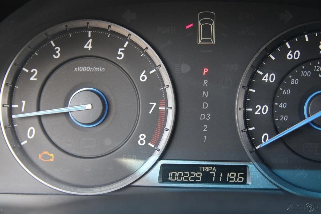 2010 Honda Accord 8th Gen - Image 18 of 21