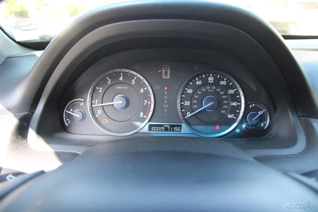 2010 Honda Accord 8th Gen - Image 17 of 21
