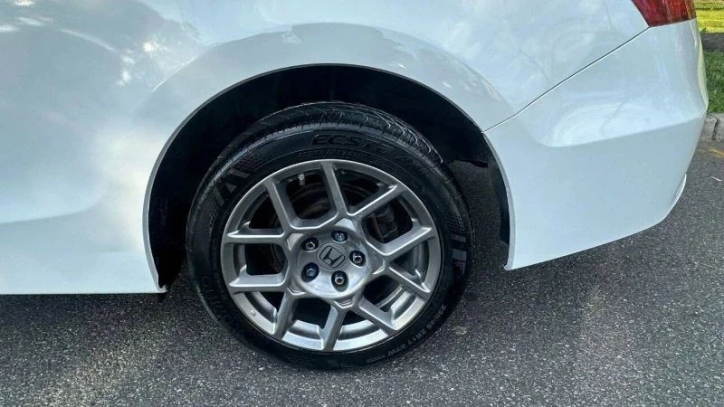 2010 Honda Accord 8th Gen - Image 10 of 12
