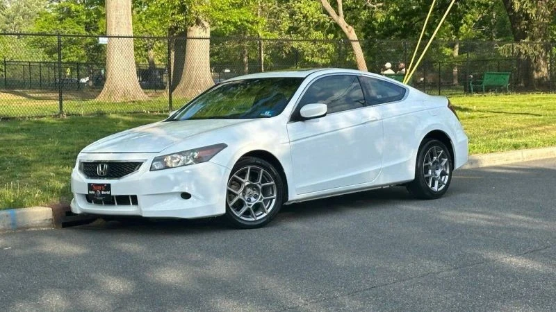 2010 Honda Accord 8th Gen - Image 3 of 12