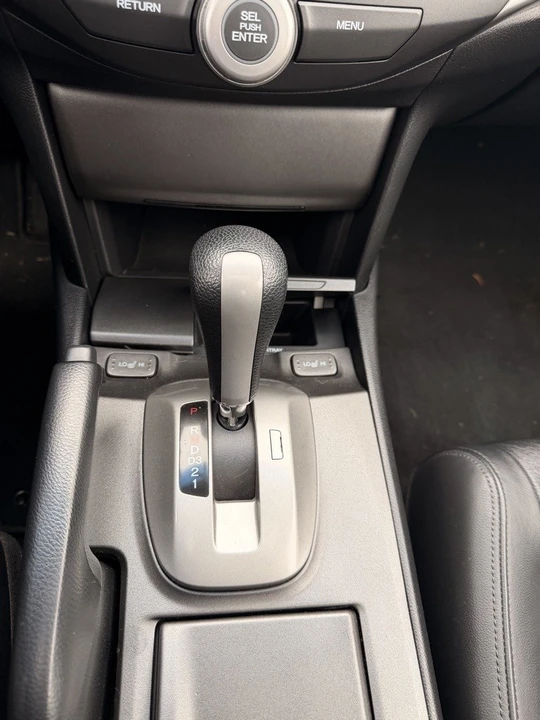 2010 Honda Accord 8th Gen - Image 6 of 12