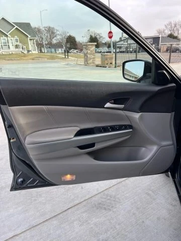 2010 Honda Accord 8th Gen - Image 20 of 21