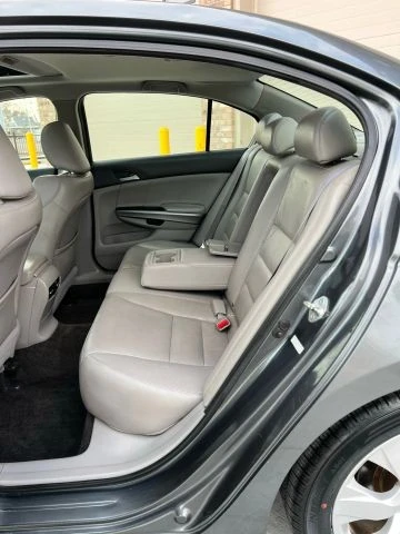 2010 Honda Accord 8th Gen - Image 16 of 21