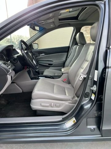 2010 Honda Accord 8th Gen - Image 18 of 21
