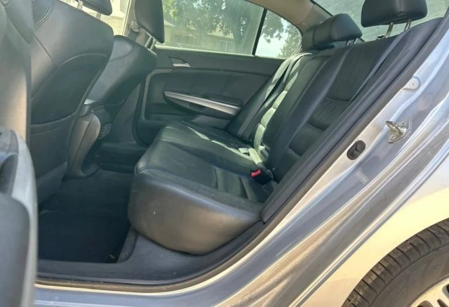 2010 Honda Accord 8th Gen - Image 8 of 12