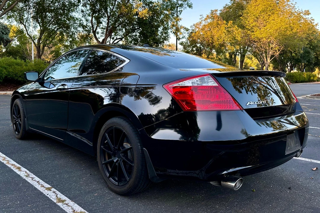 2010 Honda Accord 8th Gen - Image 4 of 31