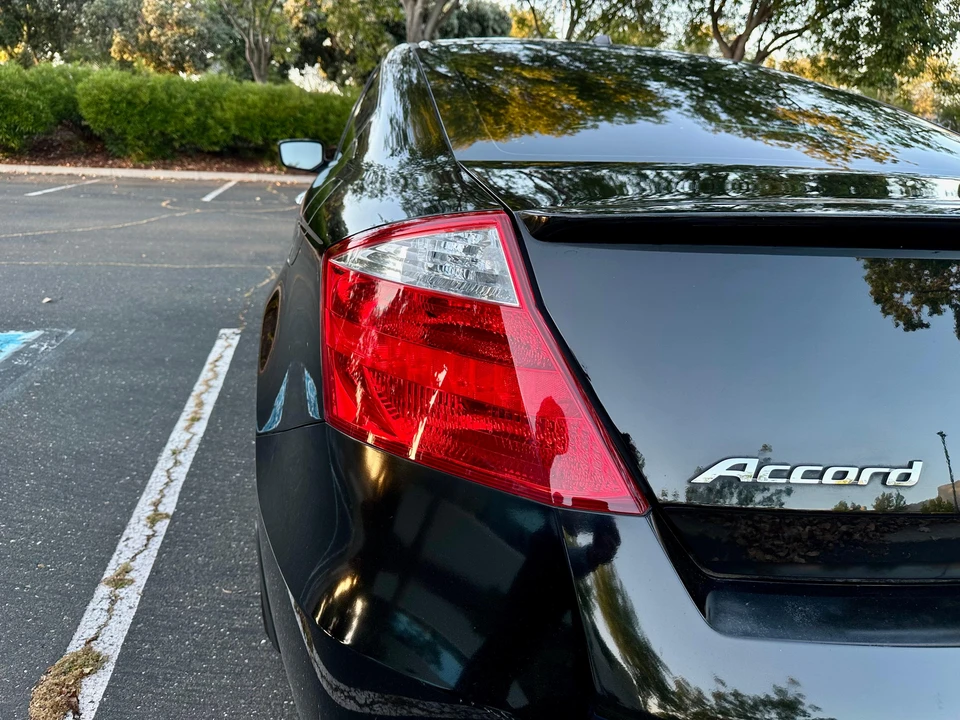 2010 Honda Accord 8th Gen - Image 16 of 31