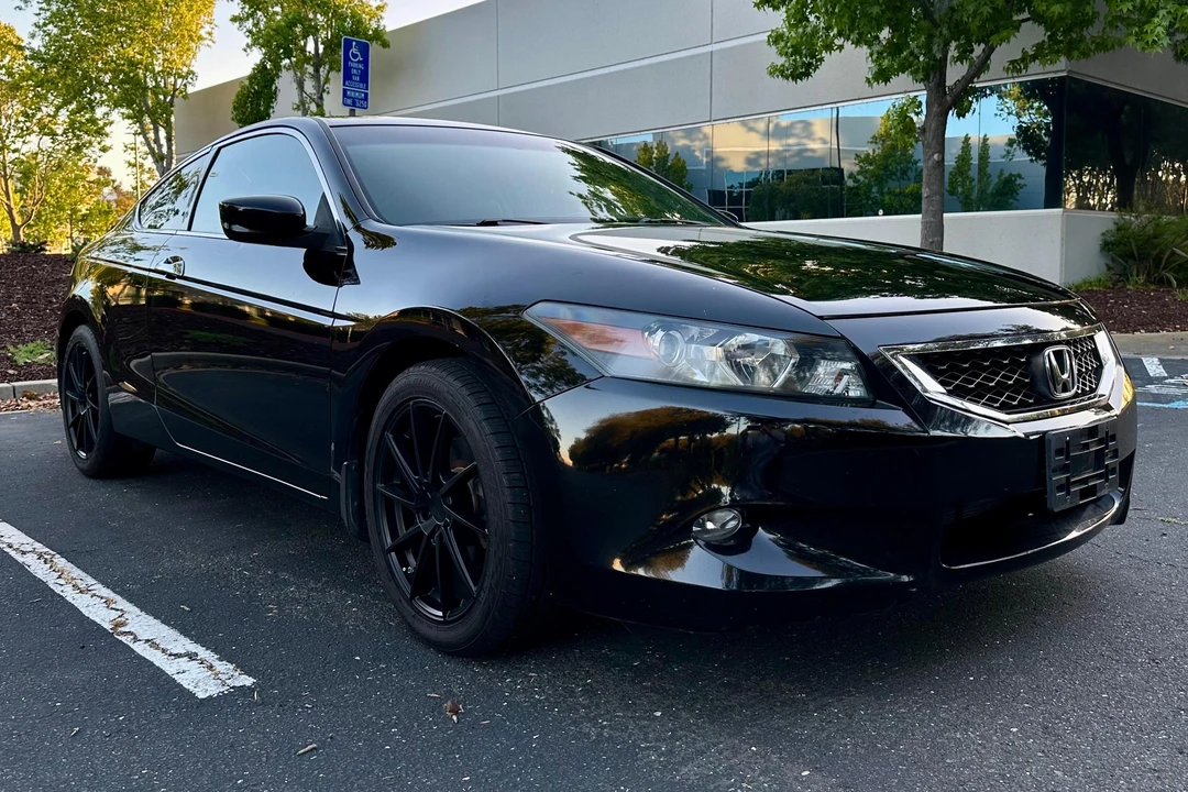 2010 Honda Accord 8th Gen - Image 3 of 31